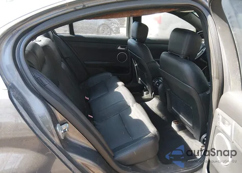 2008 Pontiac G8 z USA, uszkodzony, nr VIN 6G2ER57788L137121